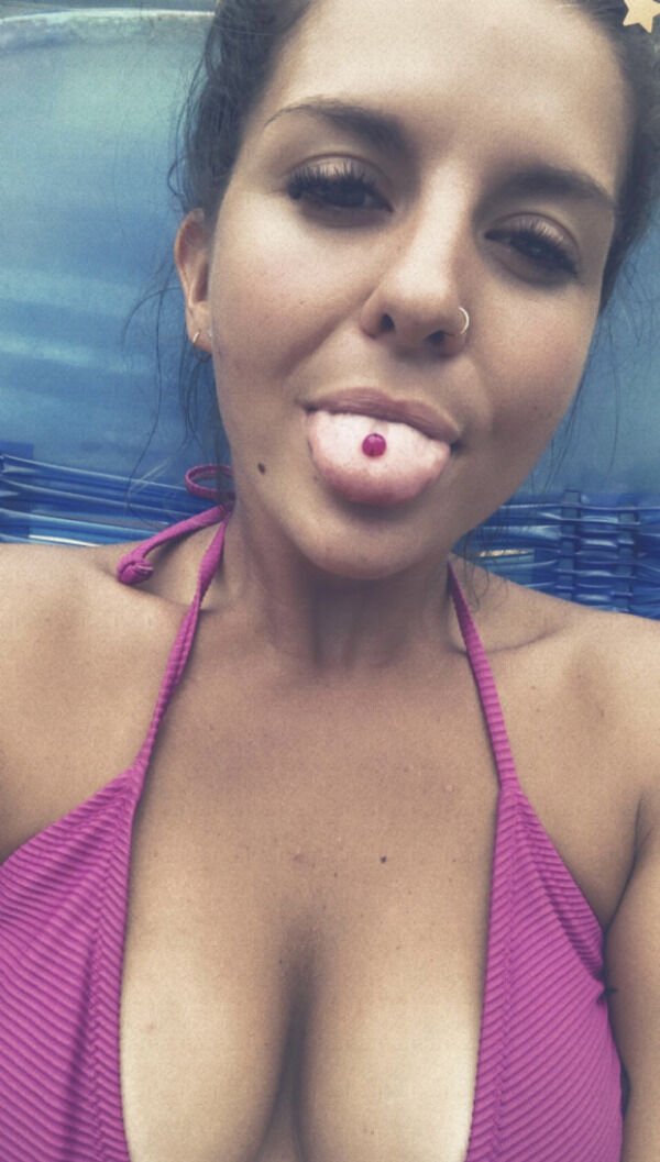 Girls With Tan Lines (35 pics)