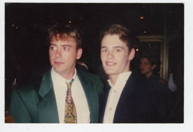 Mysterious Guy Took Pictures With Almost All Celebrities (30 pics) Mysterious Guy Took Pictures With Almost All Celebrities (30 pics)