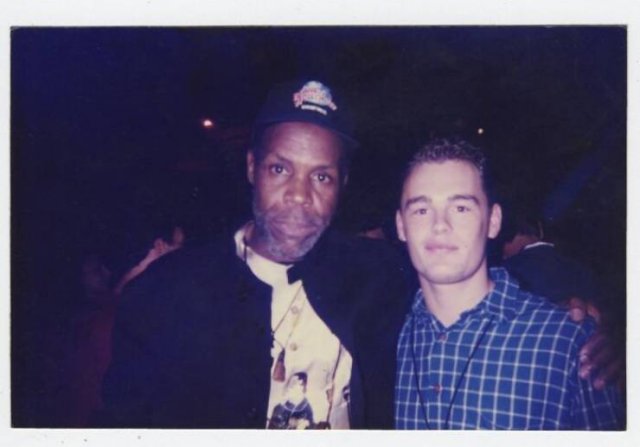 Mysterious Guy Took Pictures With Almost All Celebrities (30 pics) Mysterious Guy Took Pictures With Almost All Celebrities (30 pics)