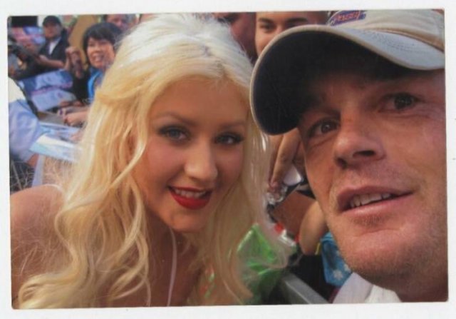 Mysterious Guy Took Pictures With Almost All Celebrities (30 pics) Mysterious Guy Took Pictures With Almost All Celebrities (30 pics)