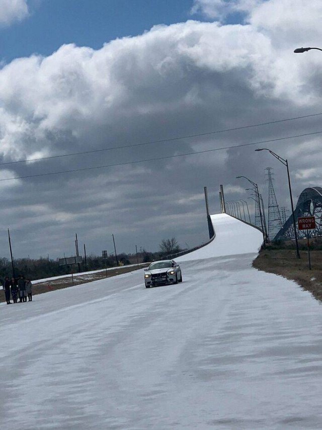 Texas Is Fighting With The Coldest Winter In Over 30 Years (39 pics)