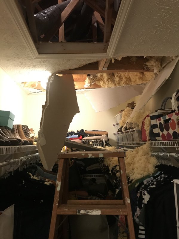 Bad Days Happen (24 pics)