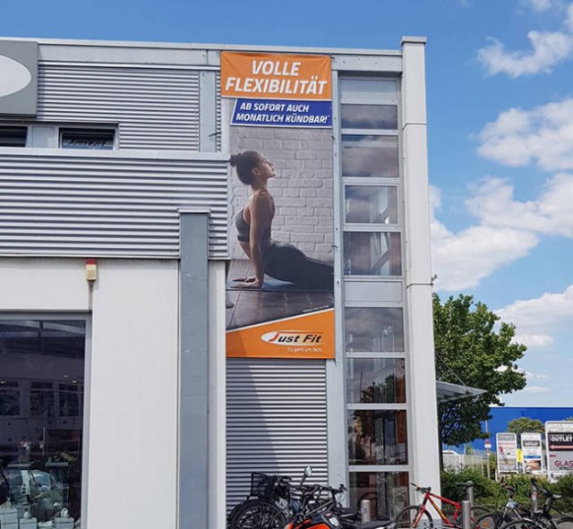 What's Wrong With These Ads? (44 pics) What's Wrong With These Ads? (44 pics)