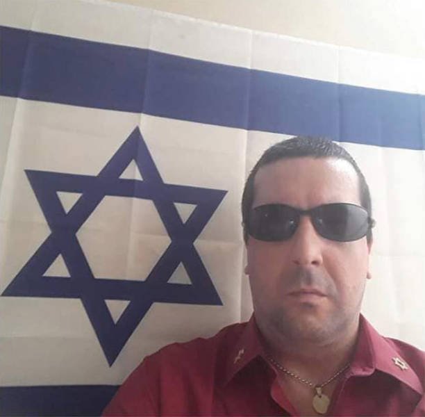People Who Look Like Adam Sandler (23 pics)