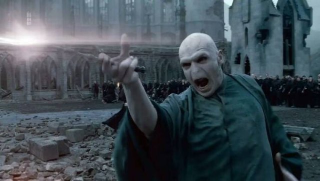 Movie Plot Holes That Were Perfectly Explained (30 pics) Movie Plot Holes That Were Perfectly Explained (30 pics)