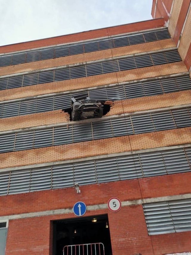 Bad Days Happen (41 pics)