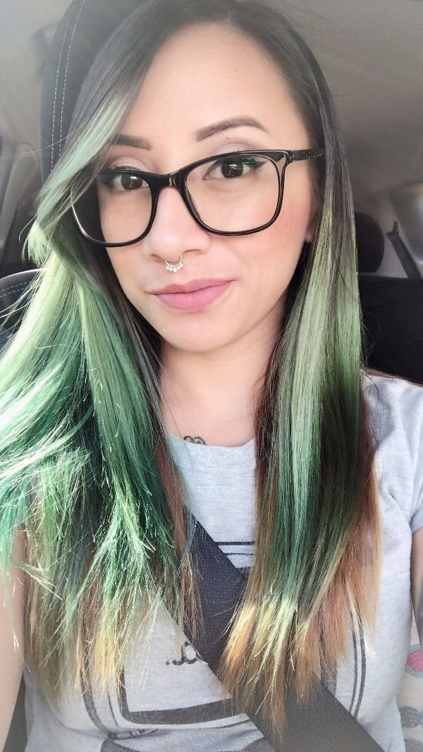 Girls In Glasses (34 pics)