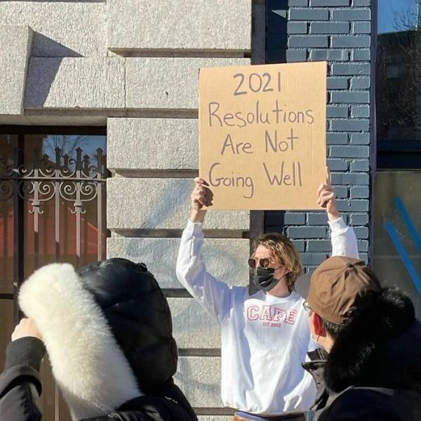 Dude With Sign (35 pics)