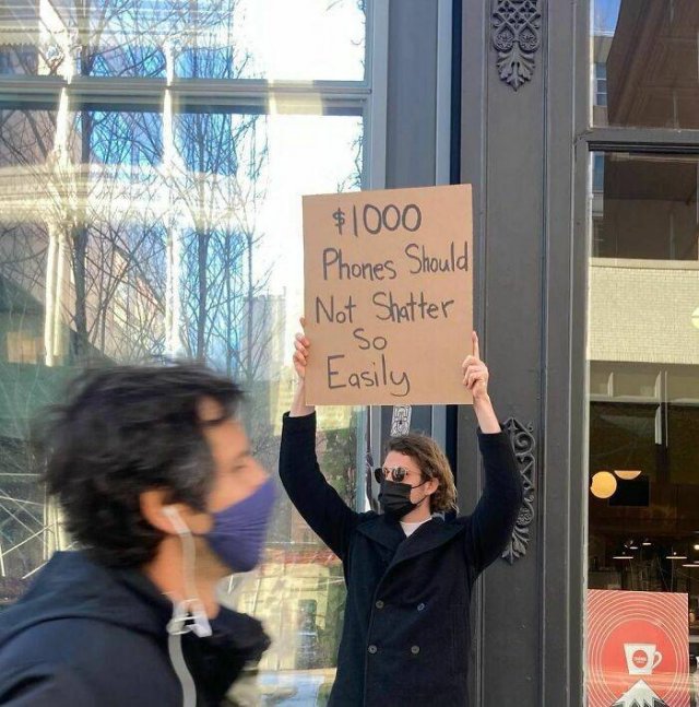 Dude With Sign (35 pics)