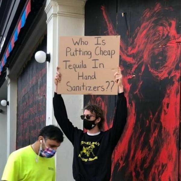 Dude With Sign (35 pics)