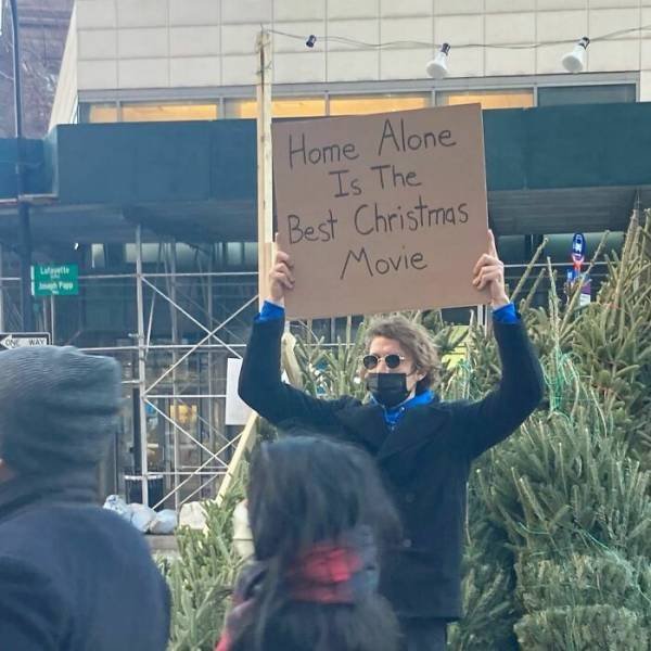 Dude With Sign (35 pics)