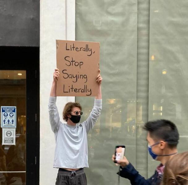 Dude With Sign (35 pics)