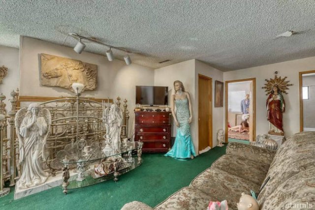This House Has Some Secret (35 pics)
