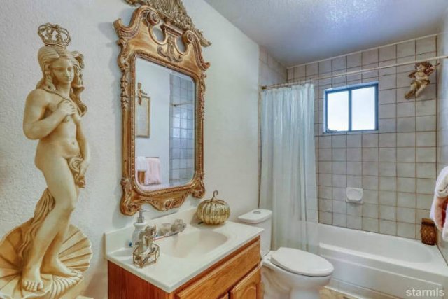 This House Has Some Secret (35 pics)