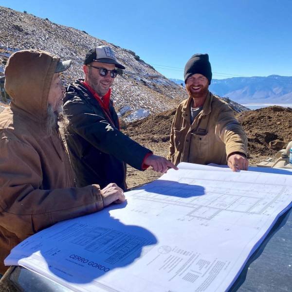 American Entrepreneur Bought An Abandoned Town To Recreate It As A Touristic Place (27 pics)