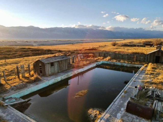 American Entrepreneur Bought An Abandoned Town To Recreate It As A Touristic Place (27 pics)