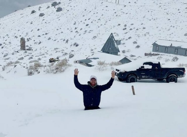 American Entrepreneur Bought An Abandoned Town To Recreate It As A Touristic Place (27 pics)