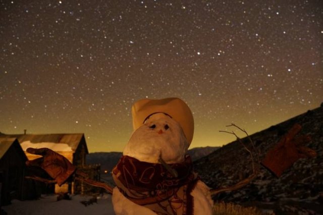 American Entrepreneur Bought An Abandoned Town To Recreate It As A Touristic Place (27 pics)