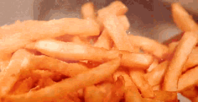 The Best Fast Food Restaurant French Fries (15 gifs)