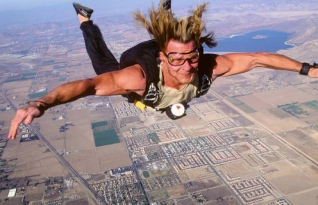 'Point Break' Movie Facts (19 pics)