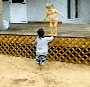 Kids Doing Stupid Things (21 gifs)