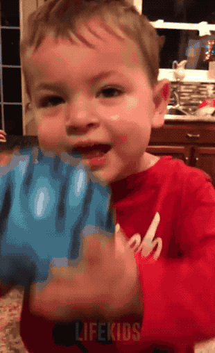 Kids Doing Stupid Things (21 gifs)