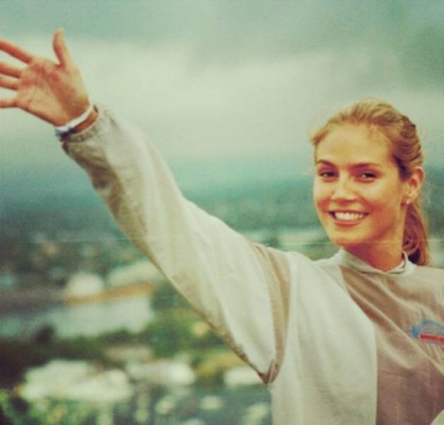 The Hottest Hollywood Actresses Of The 90's (30 pics)