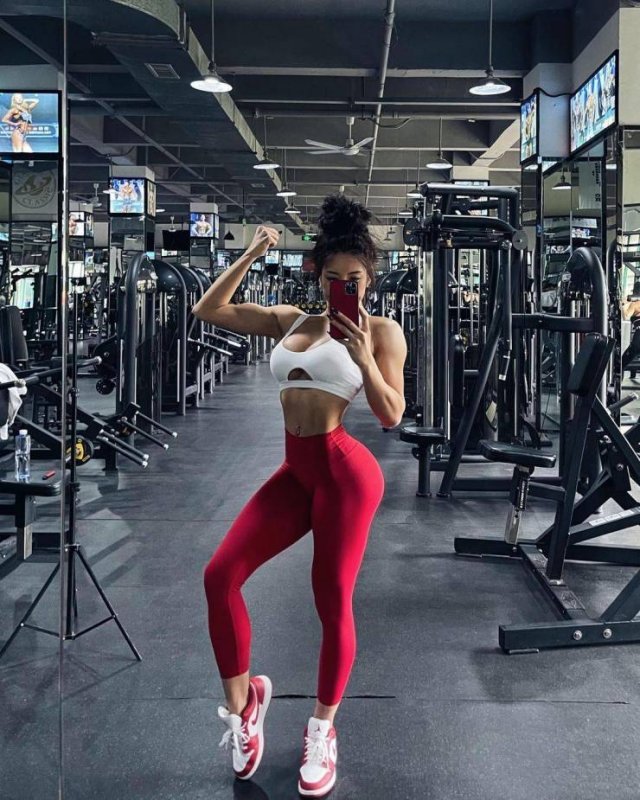 Sporty Girls (50 pics)