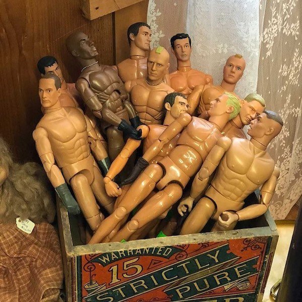 Thrift Shop Finds (29 pics)