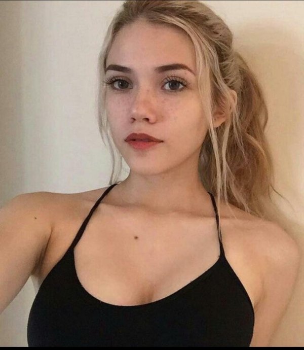 Girls With Freckles (34 pics)