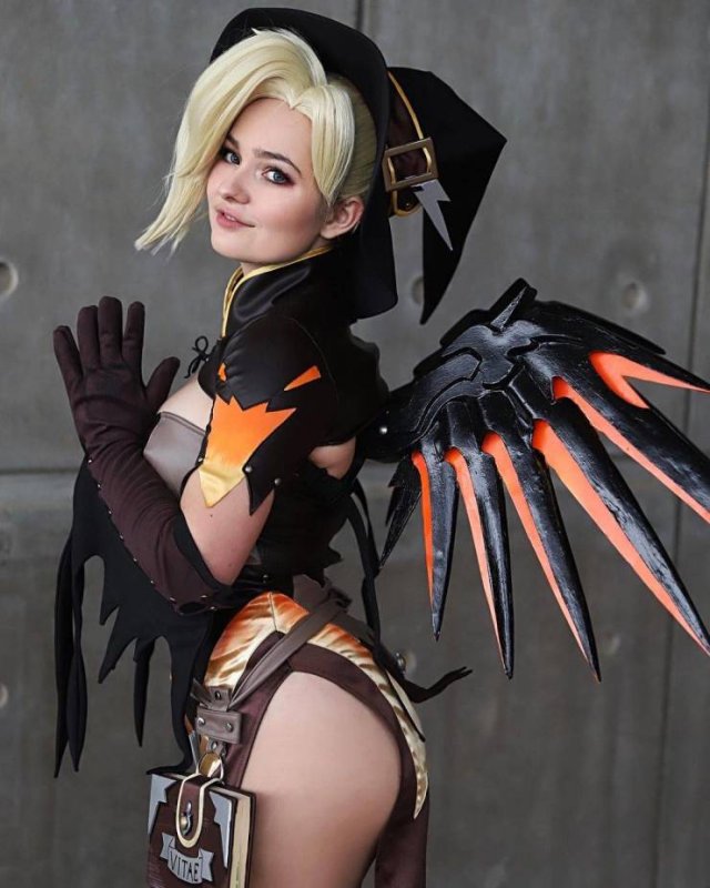 Hot Cosplay By Maggie (31 pics)