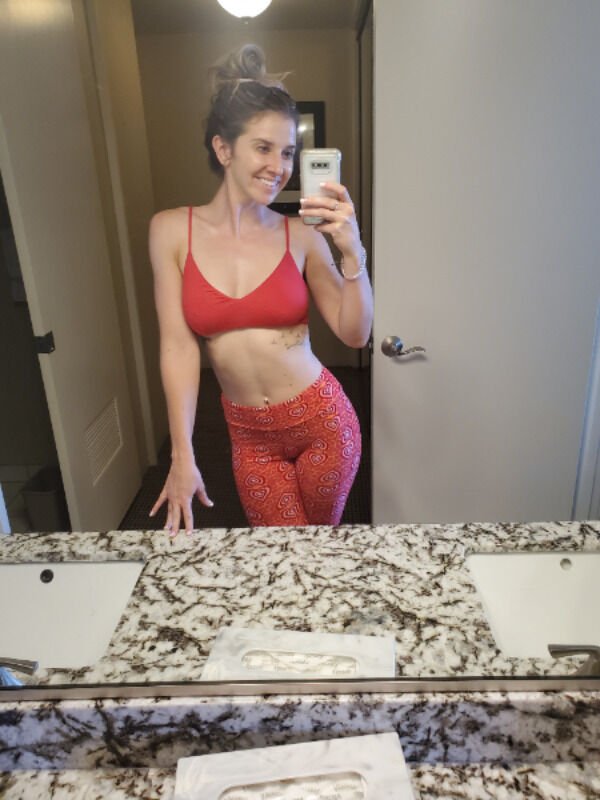 Girls In Yoga Pants (50 pics)