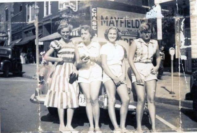 Great Old Family Photos (16 pics)