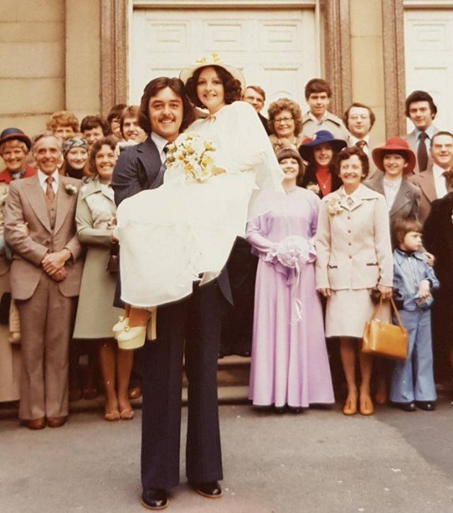 Great Old Family Photos (16 pics)