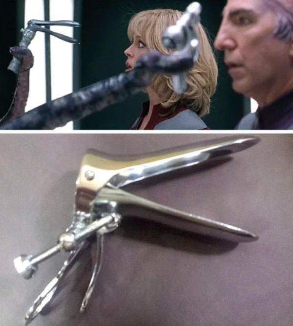 Futuristic Movie Props (30 pics)