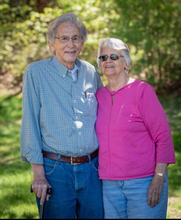 People Tell About Their Love Stories (20 pics)