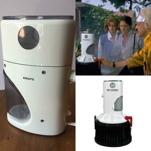 Futuristic Movie Props (30 pics)