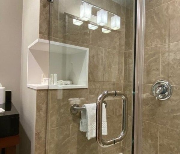 Everything's For Customers (18 pics)