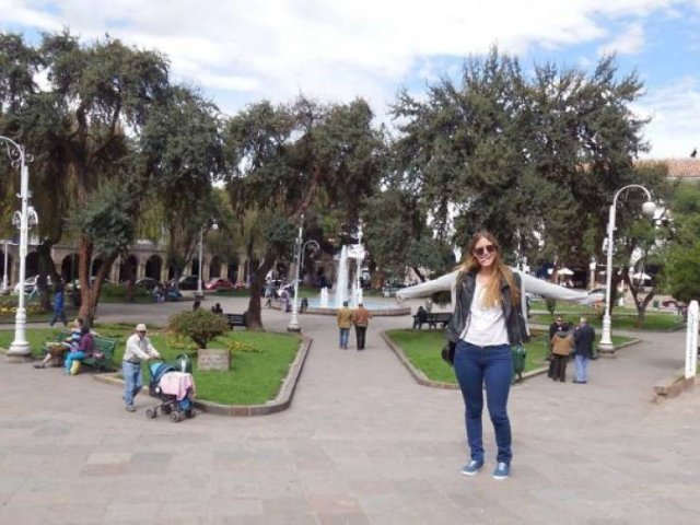 Optical Illusions Turn People Into Giants (38 pics)