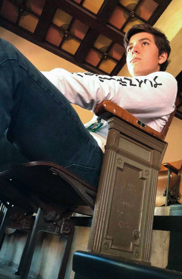 Optical Illusions Turn People Into Giants (38 pics)