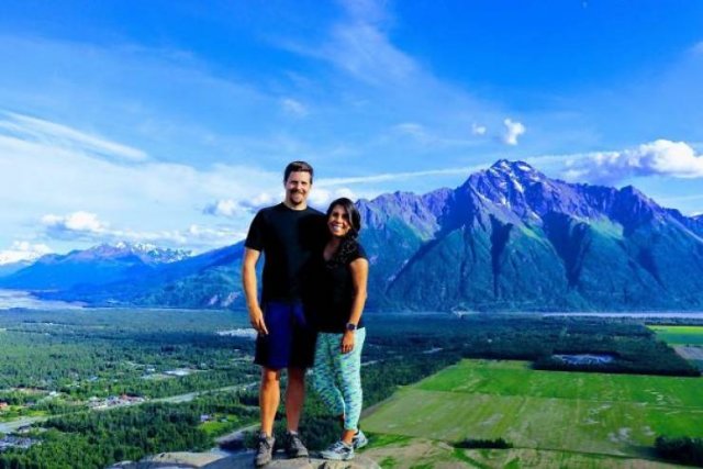 Optical Illusions Turn People Into Giants (38 pics)