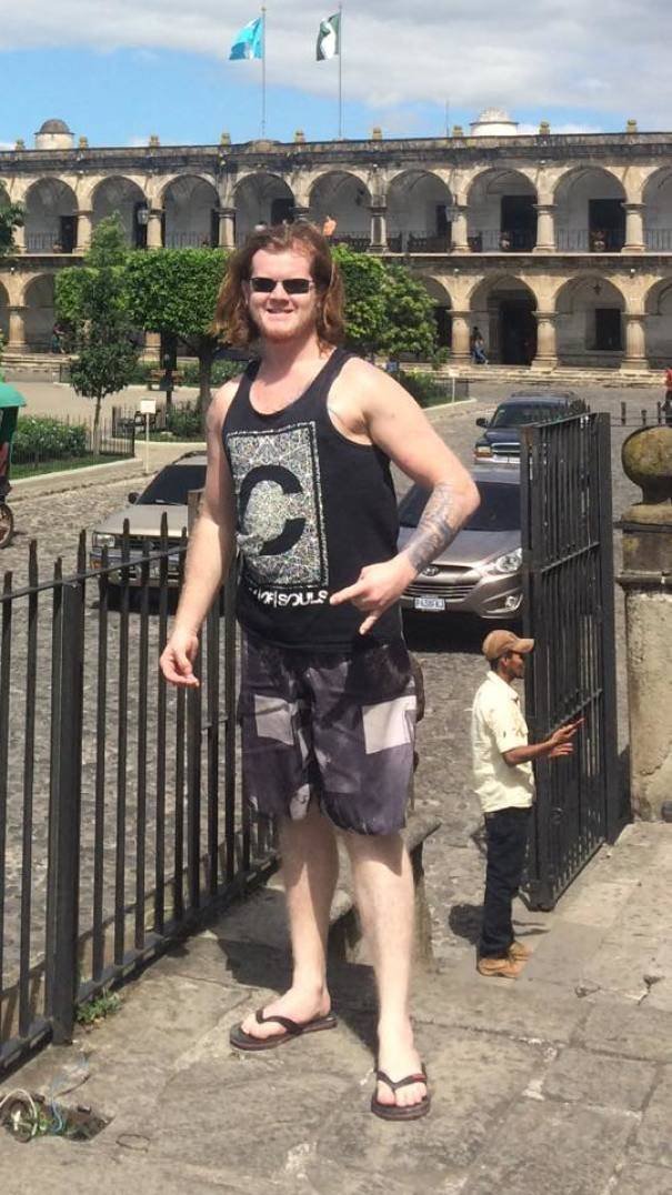 Optical Illusions Turn People Into Giants (38 pics)