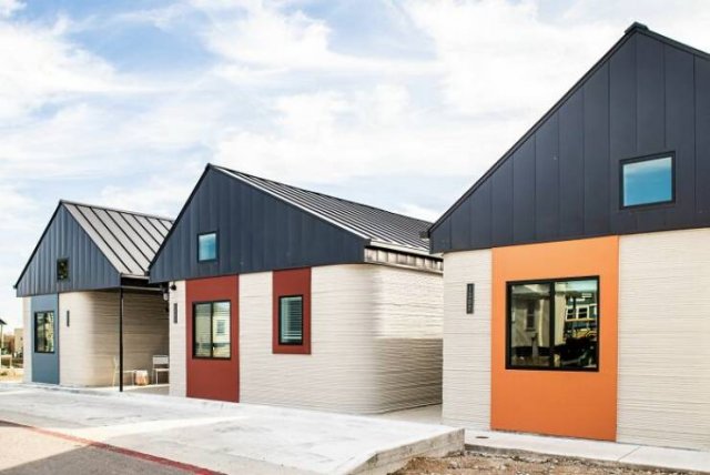 World's First 3D-Printed House For 70-Year Old Homeless Man (26 pics)