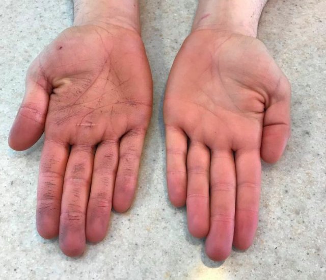 People Show Reality Of Their Jobs (25 pics)