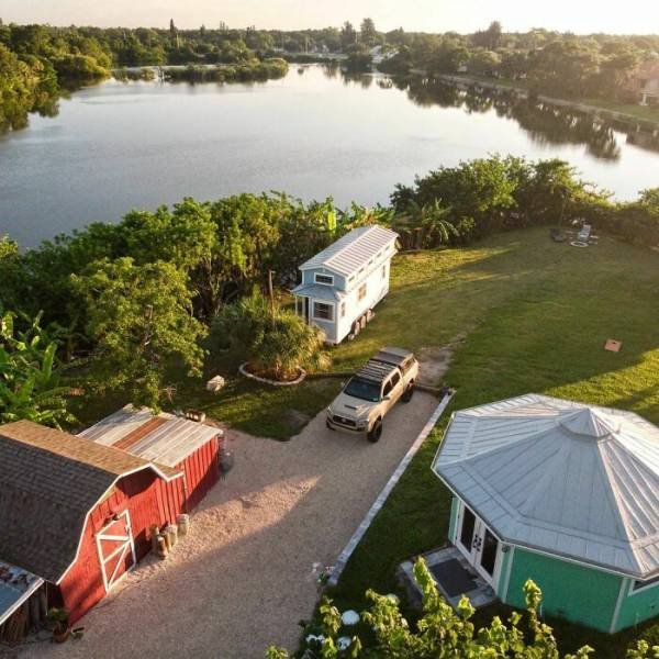 This Man Created Paradise On His Own Private Island In Florida (37 pics)