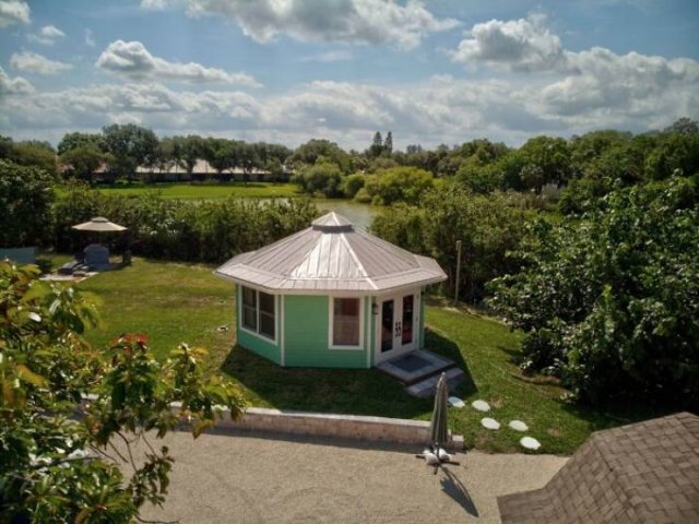 This Man Created Paradise On His Own Private Island In Florida (37 pics)