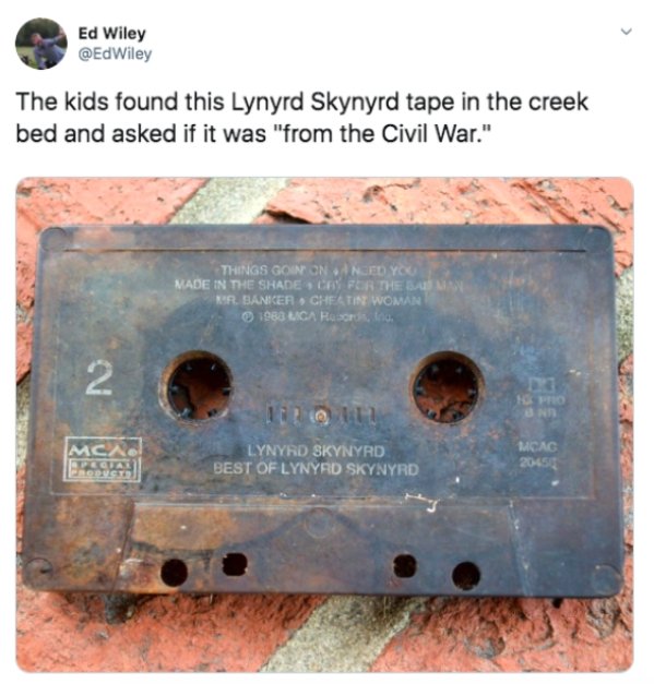 Modern Children Have No Idea What Are These Old Things For (24 pics)