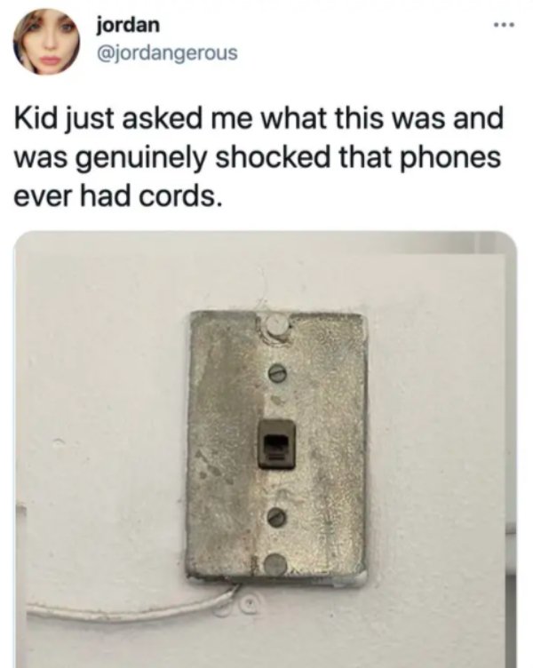 Modern Children Have No Idea What Are These Old Things For (24 pics)