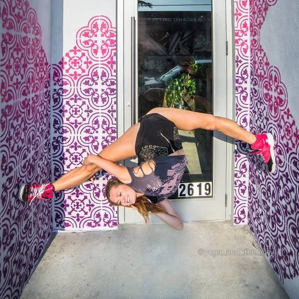 Yoga Girls (26 pics)