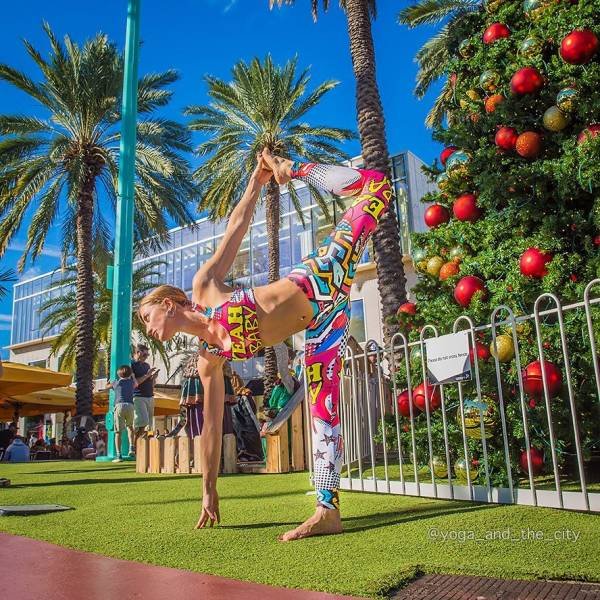 Yoga Girls (26 pics)
